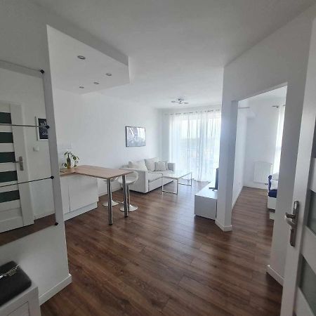 Apartament Sunrise Poznan - Self Check-In 24H Apartment ภายนอก รูปภาพ